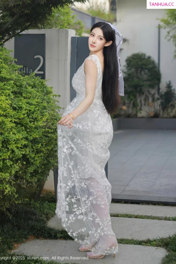   [XiuRen]高清写真图 2025.08.18 No.10661 梨霜儿 白色婚纱第29张图片